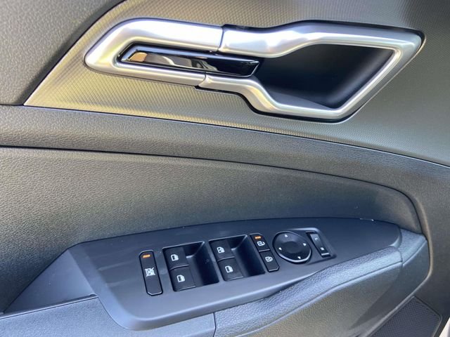 New 2026 Glacial White Pearl Kia LX image 12