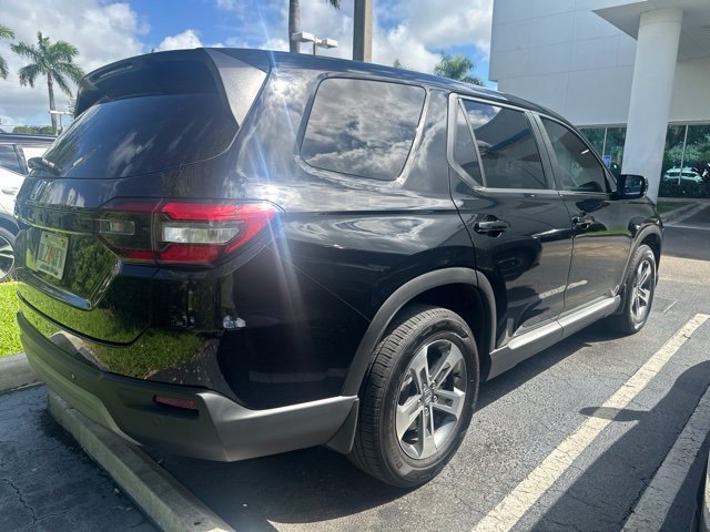 Certified Used 2025 Black Honda EX-L image 2