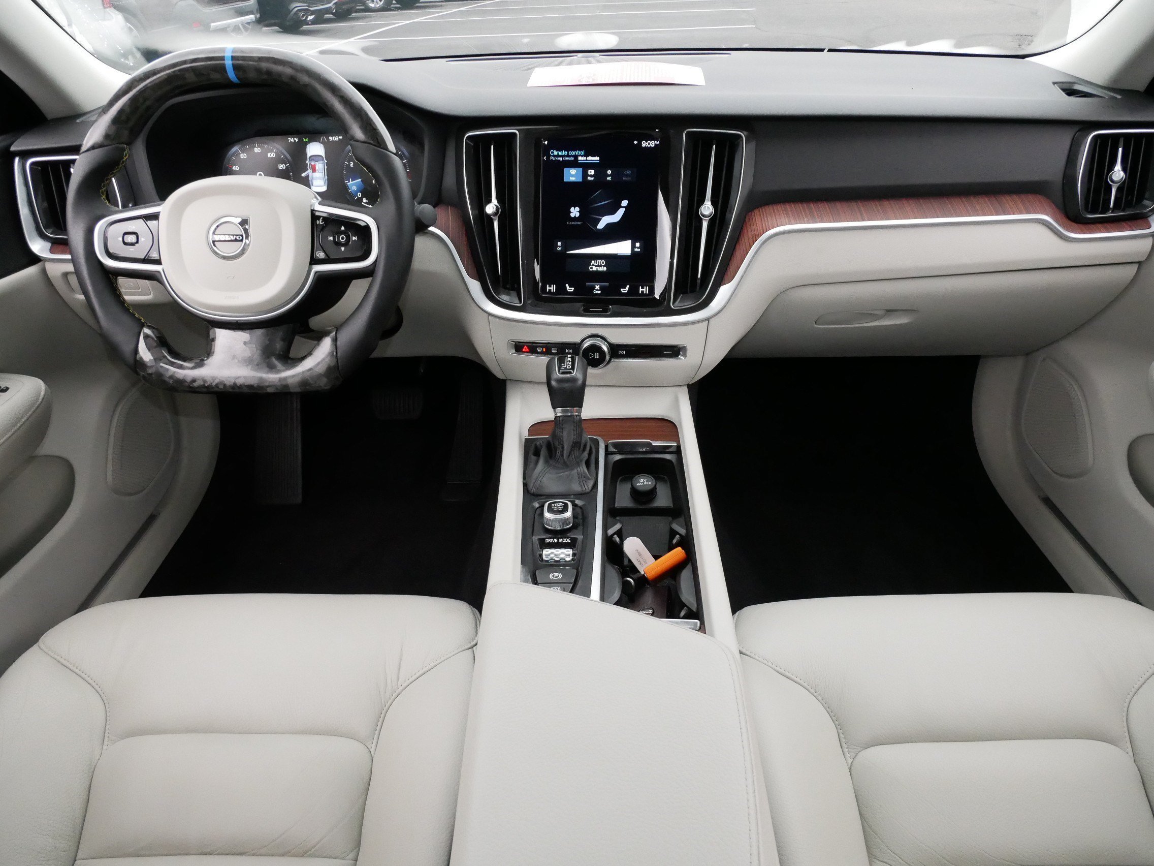 Used 2021 Osmium Grey Metallic Volvo Momentum image 10