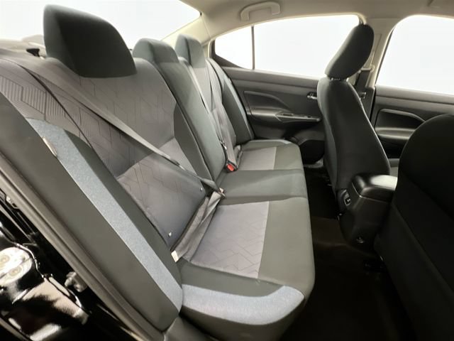 2024 Nissan Versa Sedan SV - Photo 17