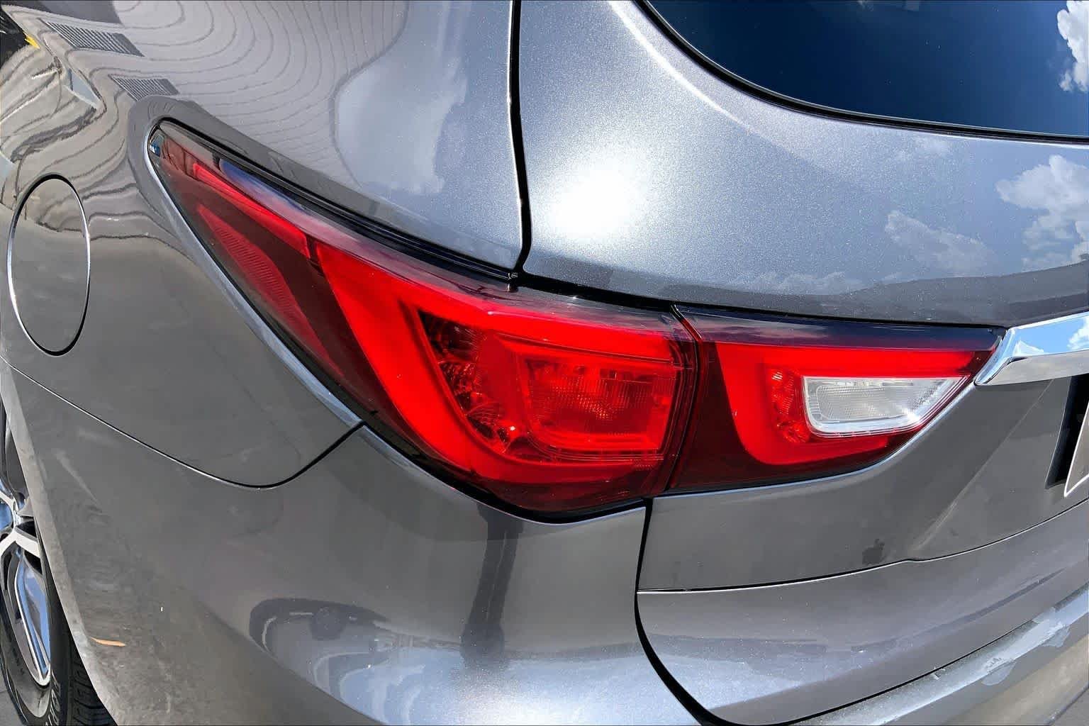 Used 2018 Graphite Shadow INFINITI  image 29