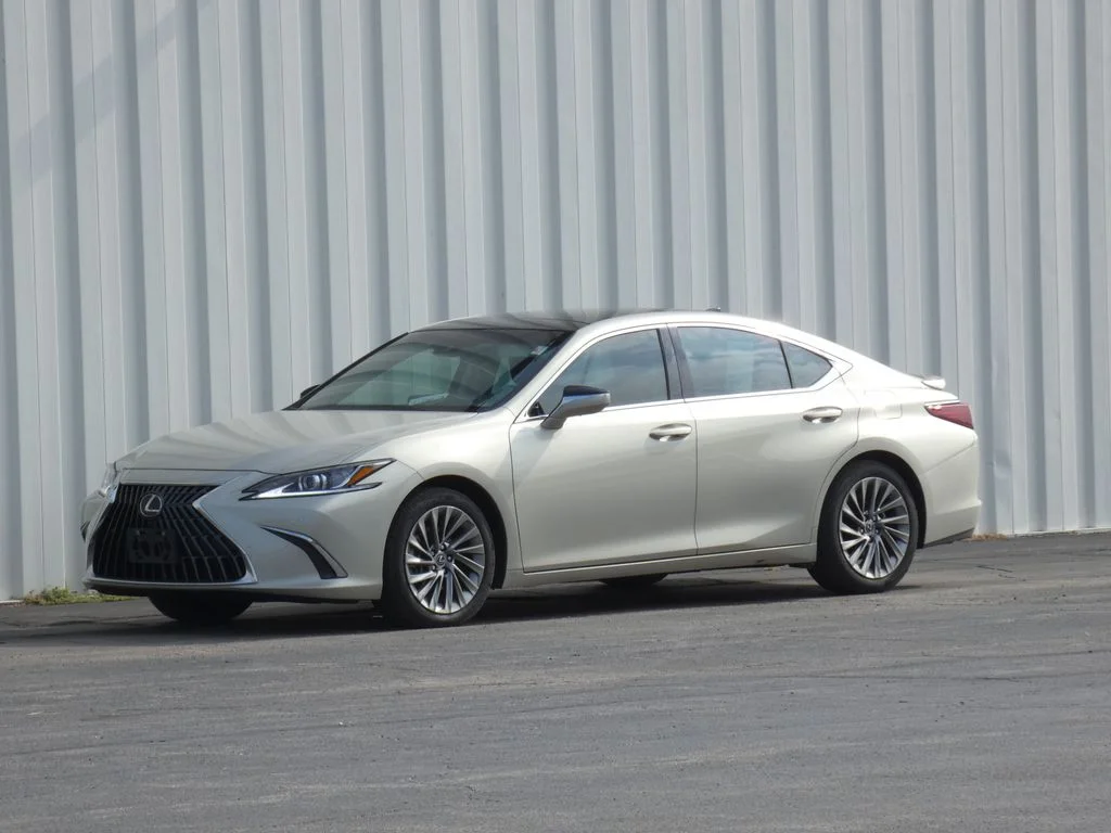 Used 2025 Beige Lexus 350 Luxury image 46