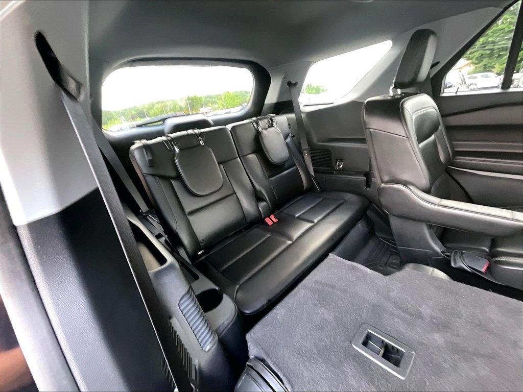 Used 2022 Black Ford XLT image 17