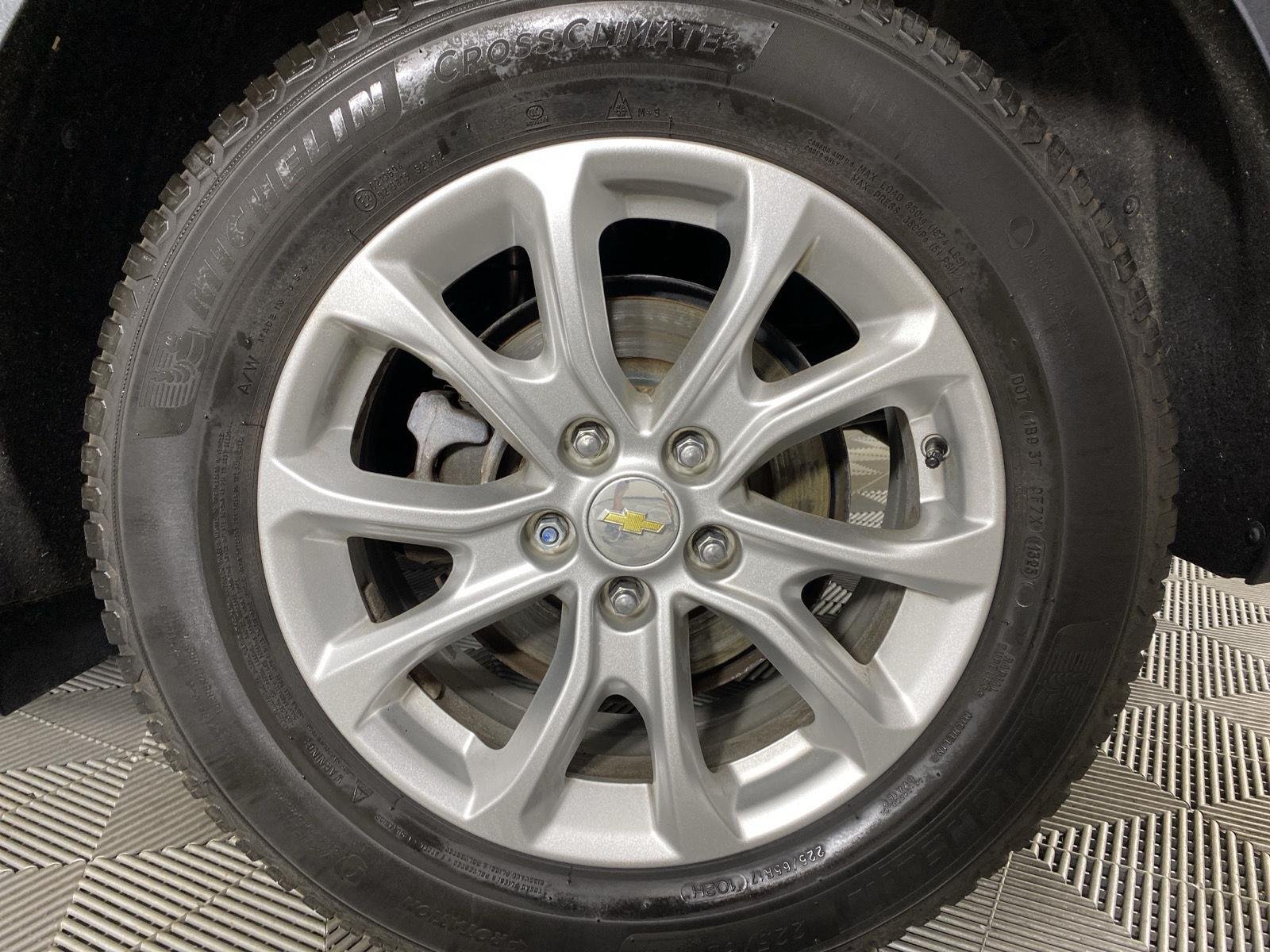 Used 2020 Nightfall Gray Metallic Chevrolet LT image 9