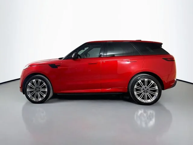 Used 2023 Red Land Rover SE Dynamic image 8