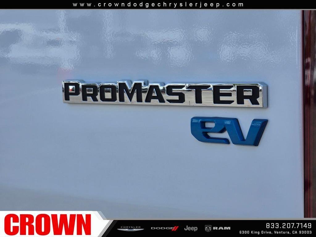 New 2025 Bright White Clear-Coat Exterior Paint RAM Tradesman image 12