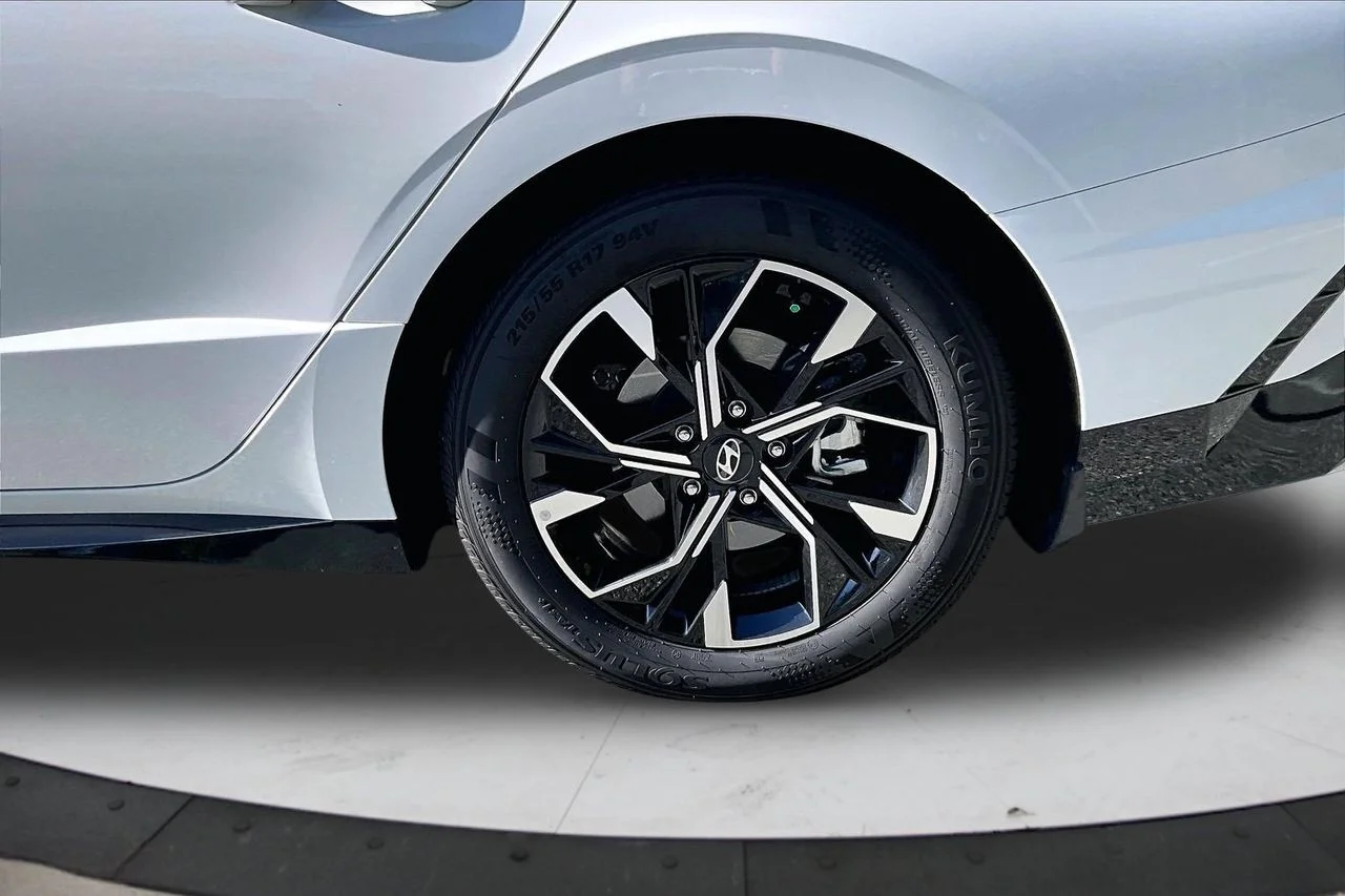 Certified Used 2025 White Hyundai SEL image 33