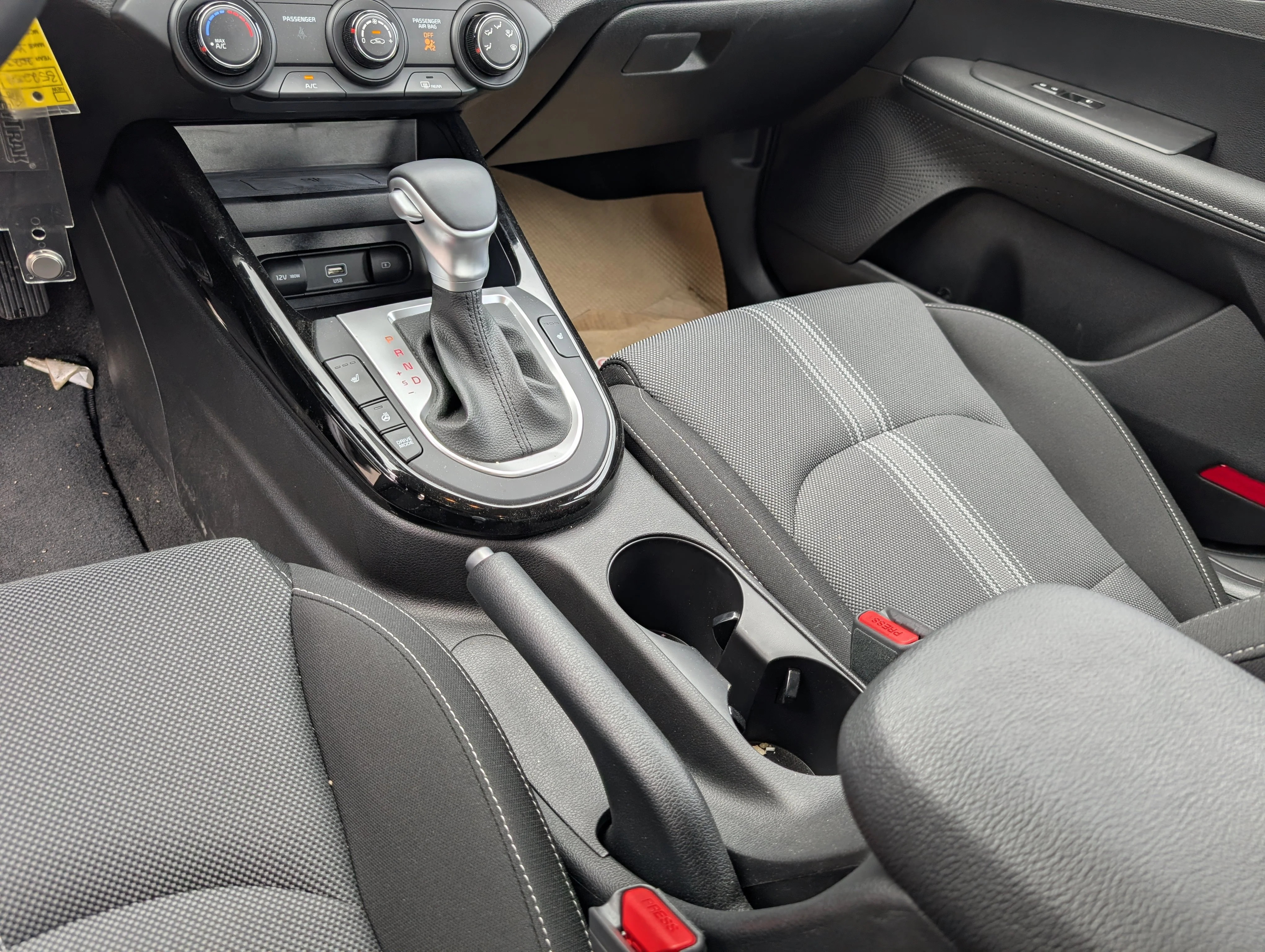 Used 2023 Aurora Black Kia GT-Line image 31