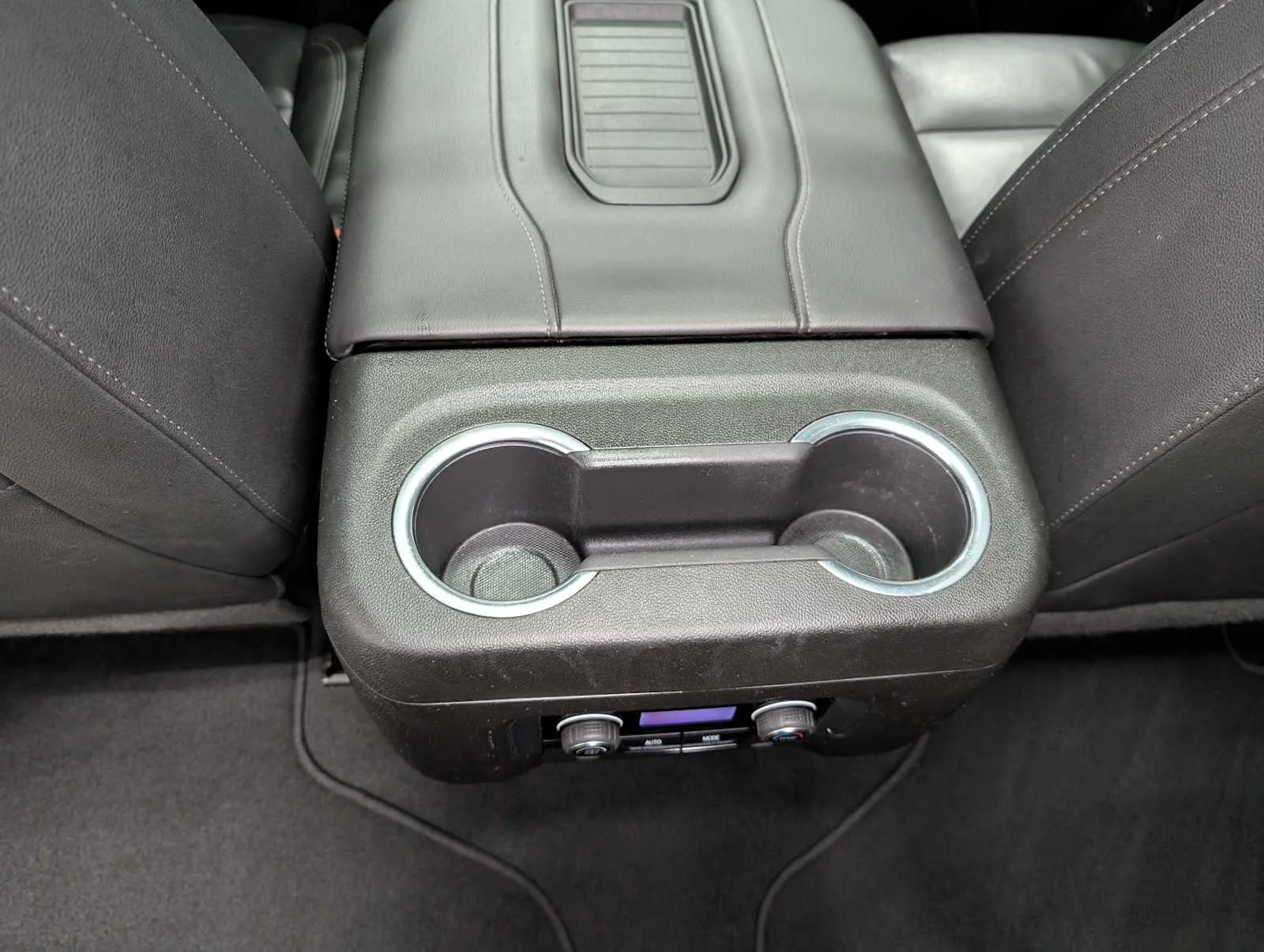 Used 2022 Summit White Chevrolet Z71 image 22
