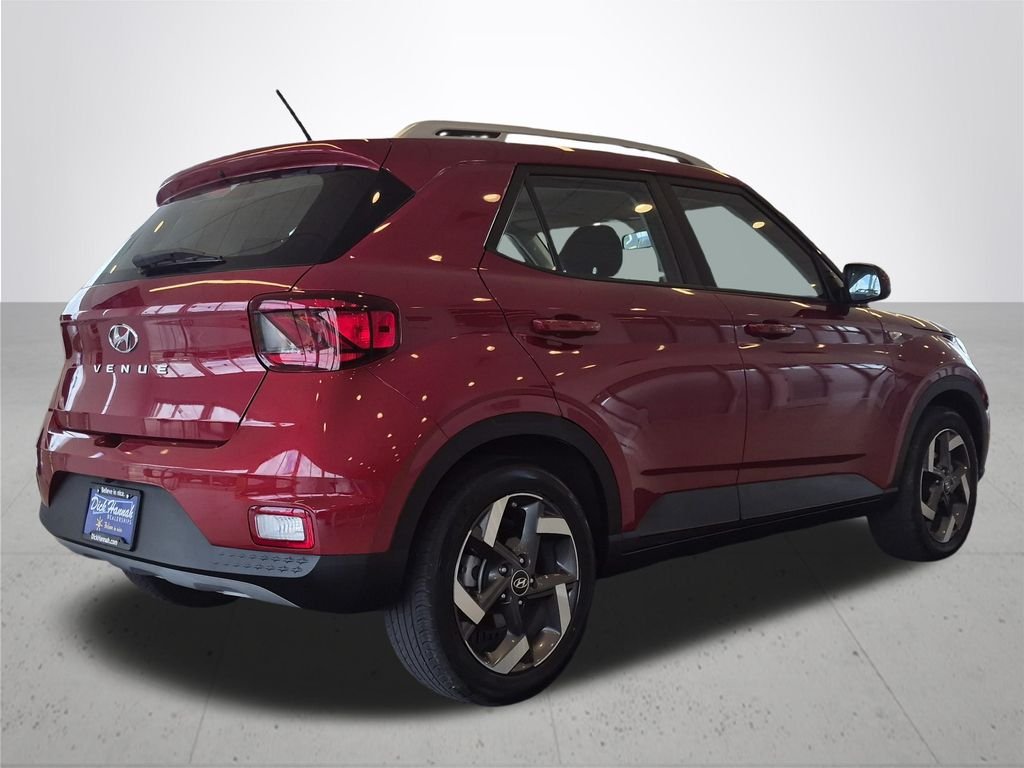 Used 2025 Red Hyundai SEL image 5