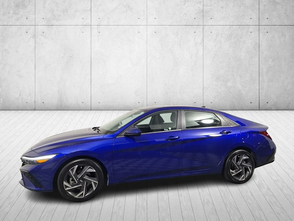 2025 Hyundai Elantra 2.0 SEL Convenience IVT's photo