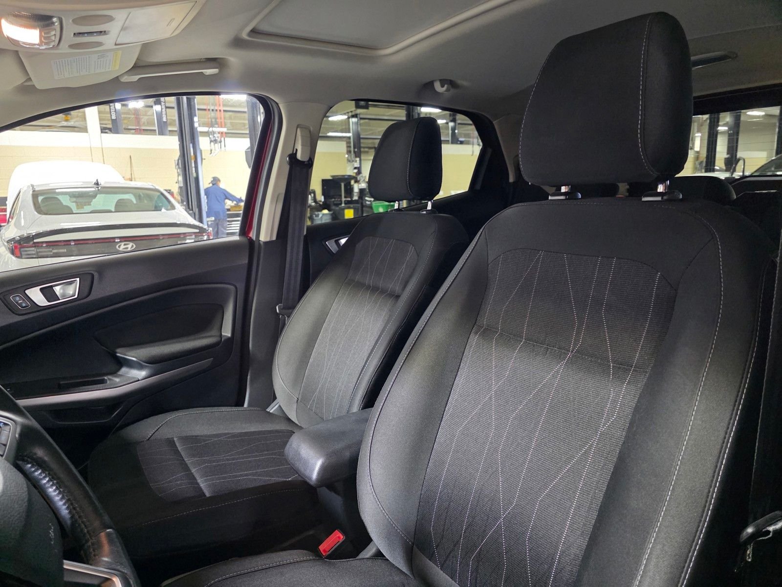 Used 2018 Ruby Red Metallic Ford SE image 22