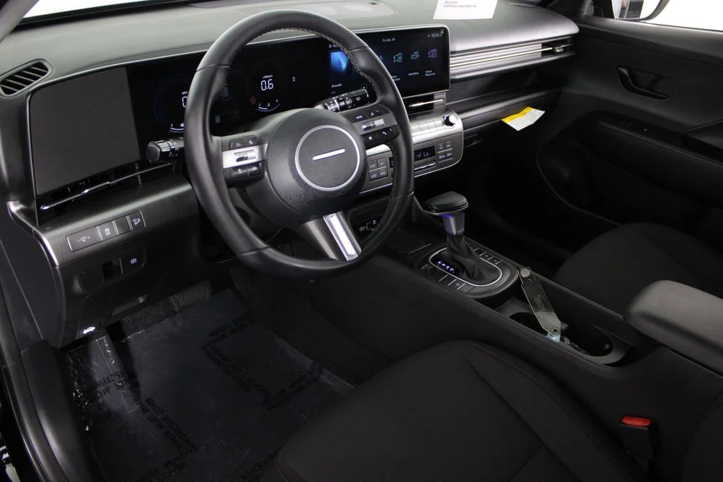 Used 2026 Black Hyundai SEL Sport image 19