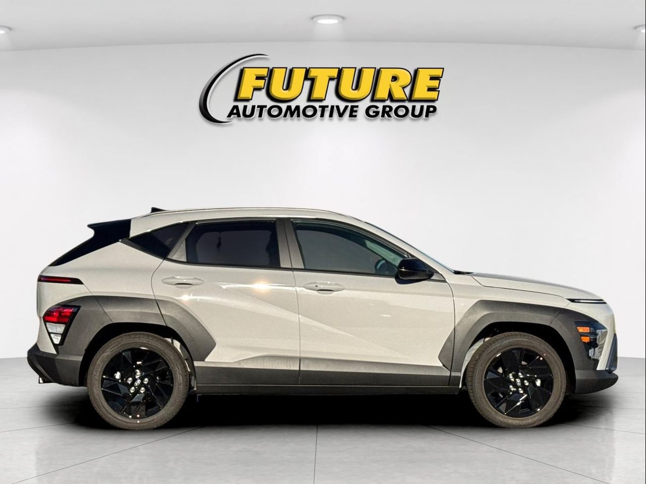 New 2027 Gray Hyundai SEL Sport FWD image 2