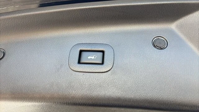 Used 2017 Black INFINITI NA image 34