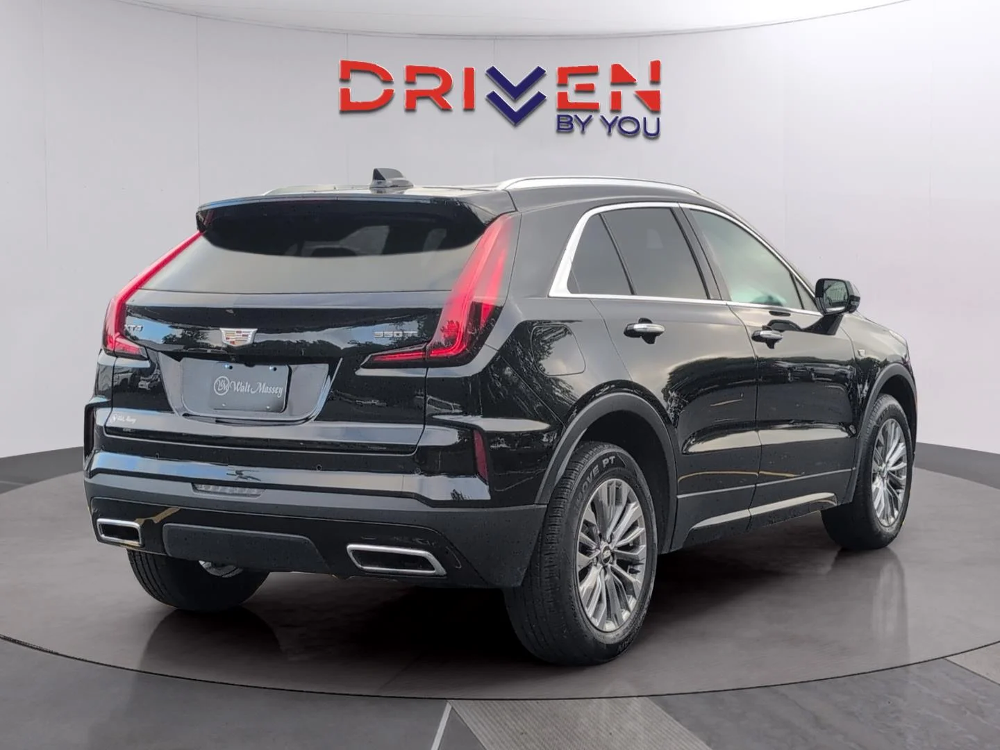 Used 2025 Stellar Black Metallic Cadillac FWD Premium Luxury image 5