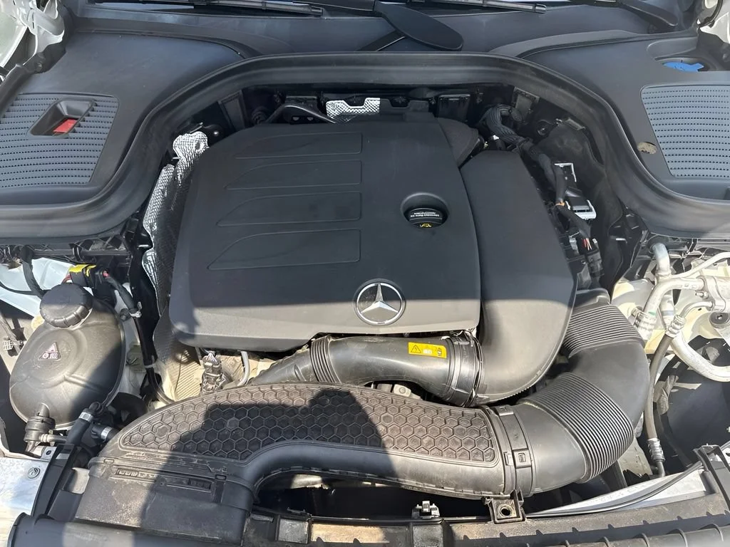 Used 2022  Mercedes-Benz GLC 300 image 37