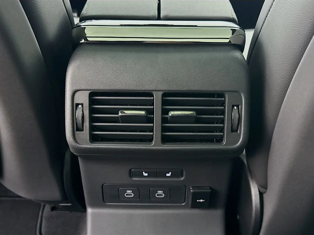 New 2026  Land Rover Dynamic SE image 26