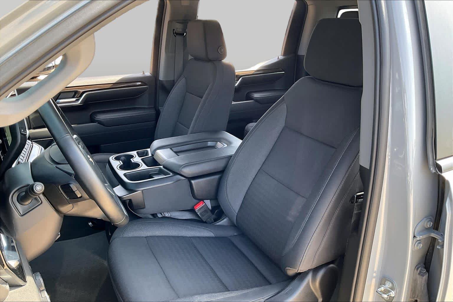 Used 2024 Slate Gray Metallic Chevrolet LT image 7