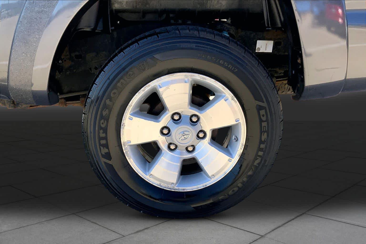 Used 2013 Magnetic Gray Metallic Toyota  image 11