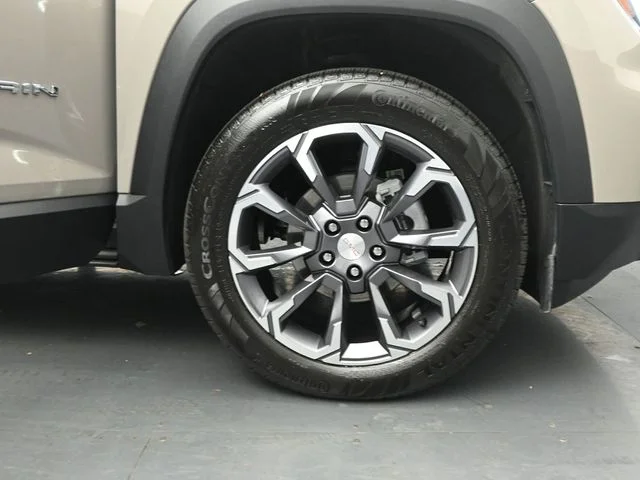 Used 2026 Gray GMC Elevation image 34