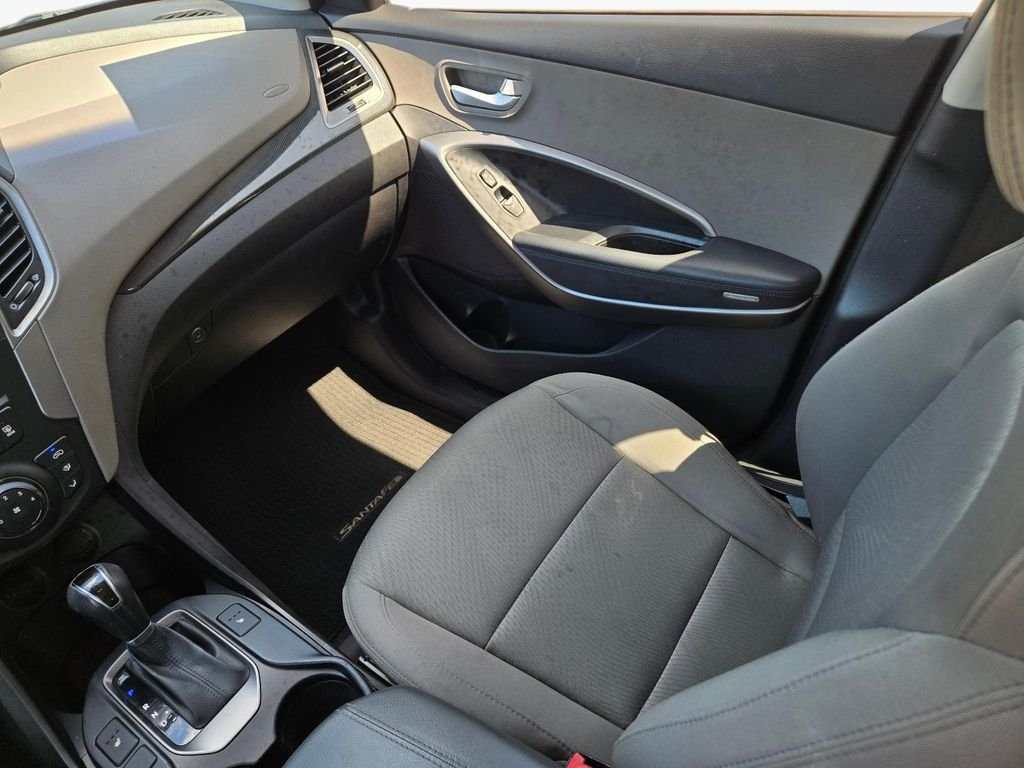 Used 2014 Black Hyundai Base image 17
