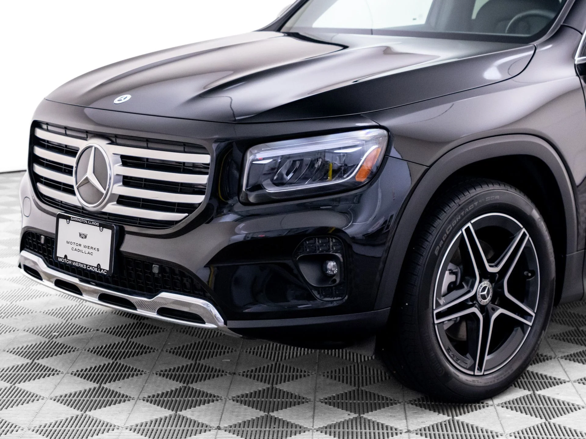 Used 2026 Black Mercedes-Benz GLB 250 image 33