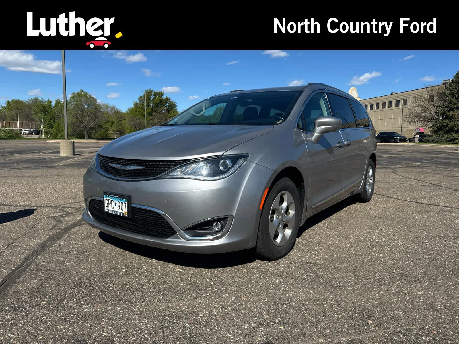 2017 Chrysler Pacifica Touring-L Plus's photo