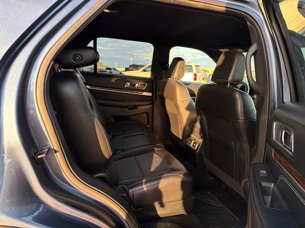Used 2018 Blue Metallic Ford Limited image 19