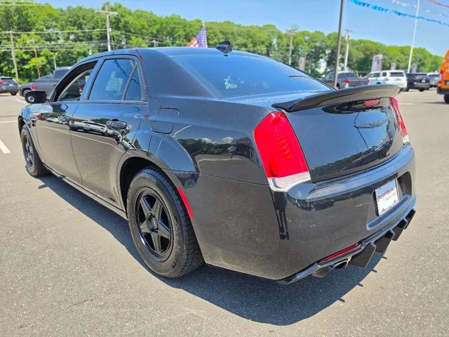 2015 Chrysler 300 Limited - Photo 5