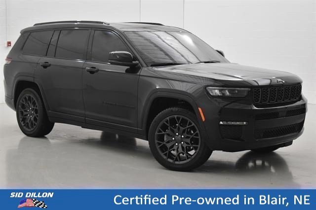 Used 2024 Diamond Black Crystal Pearlcoat Jeep Summit image 13