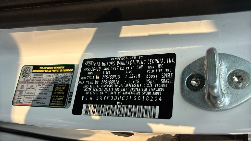 Used 2020 White Kia EX image 37