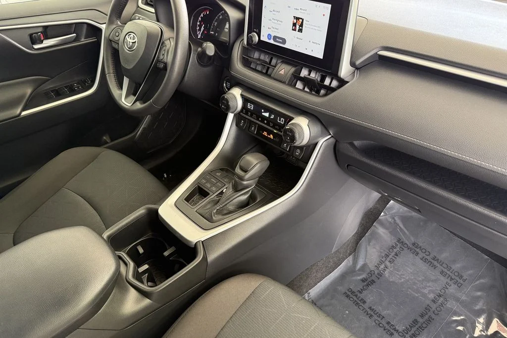 Used 2025 Silver Toyota XLE image 20