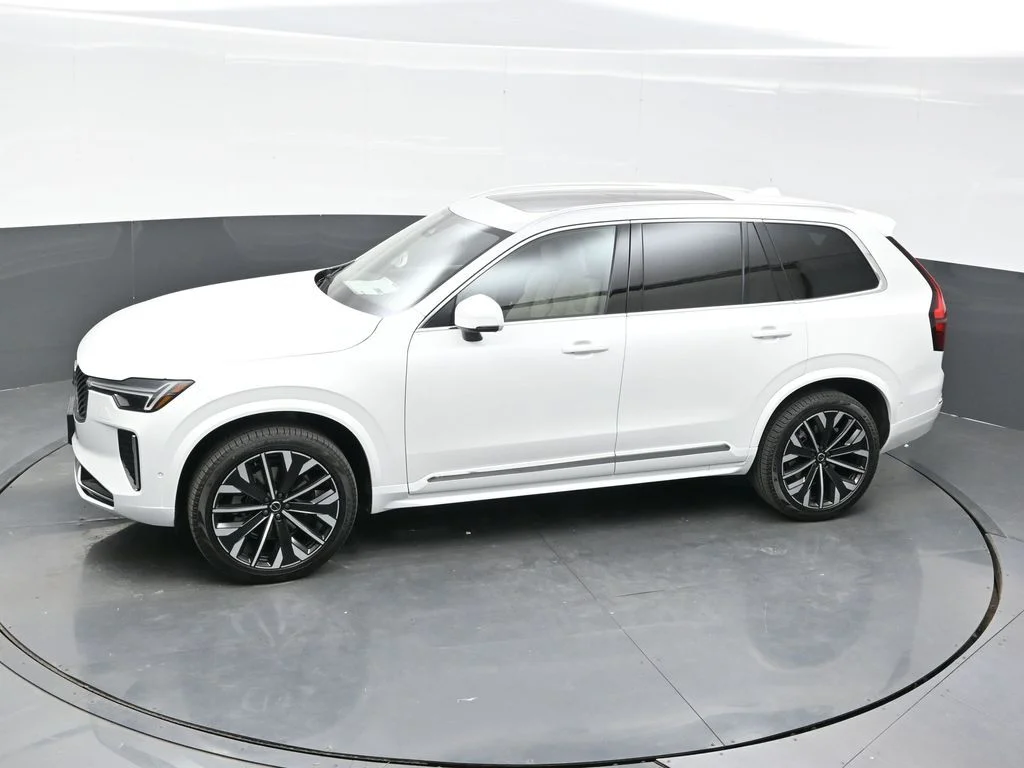 New 2026 Crystal White Volvo Plus image 40
