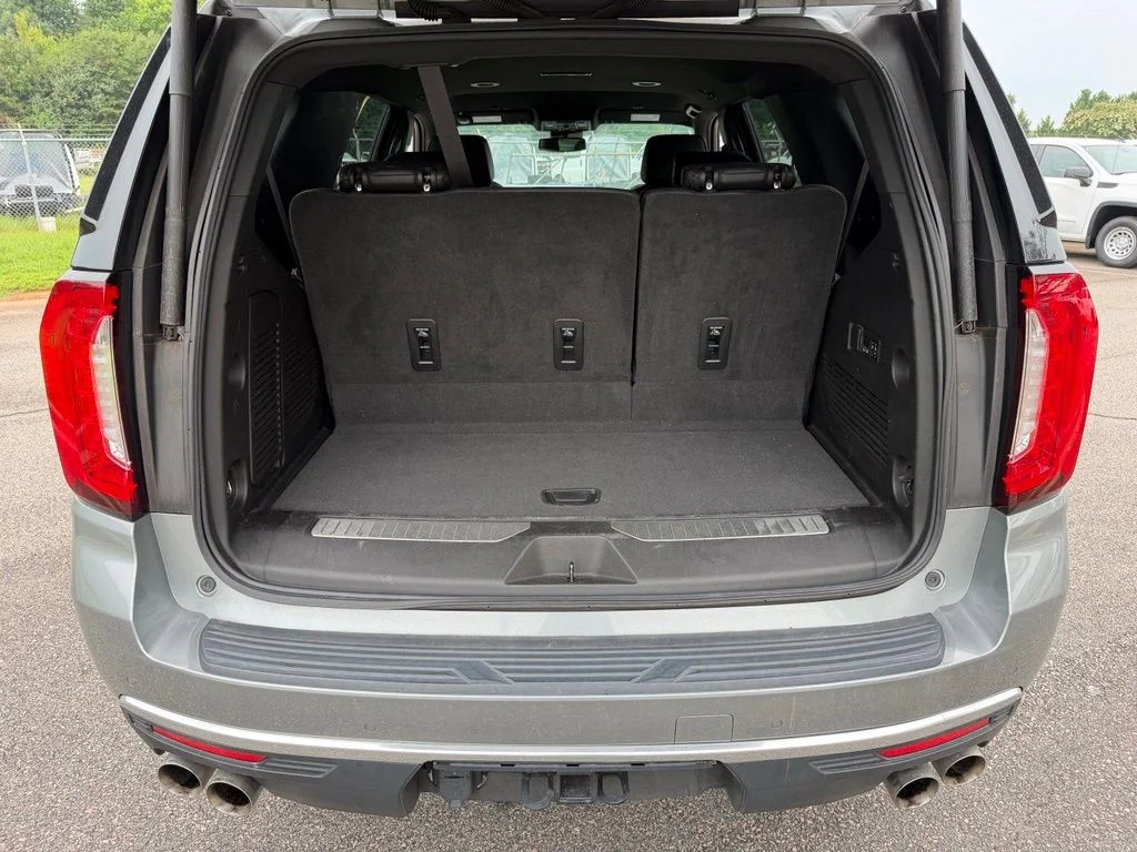Used 2023 Silver GMC Denali image 11