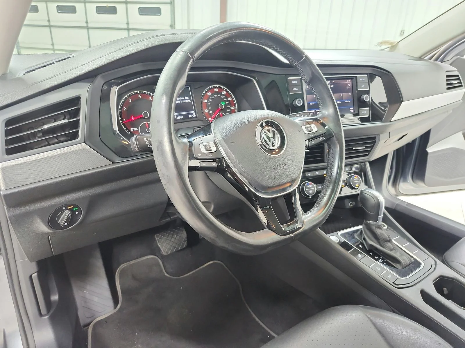Used 2019 Gray Volkswagen 1.4T SE image 19