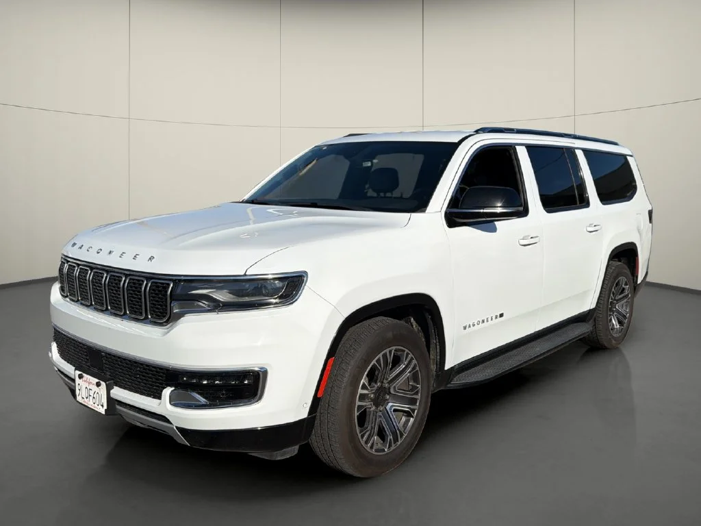 Used 2024 White Jeep Series II image 3