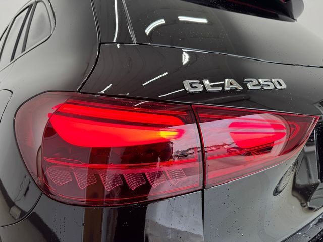 New 2026 Night Black Mercedes-Benz GLA 250 image 34