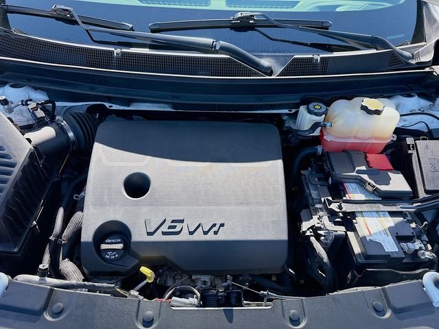 Used 2022 White Chevrolet LS image 28