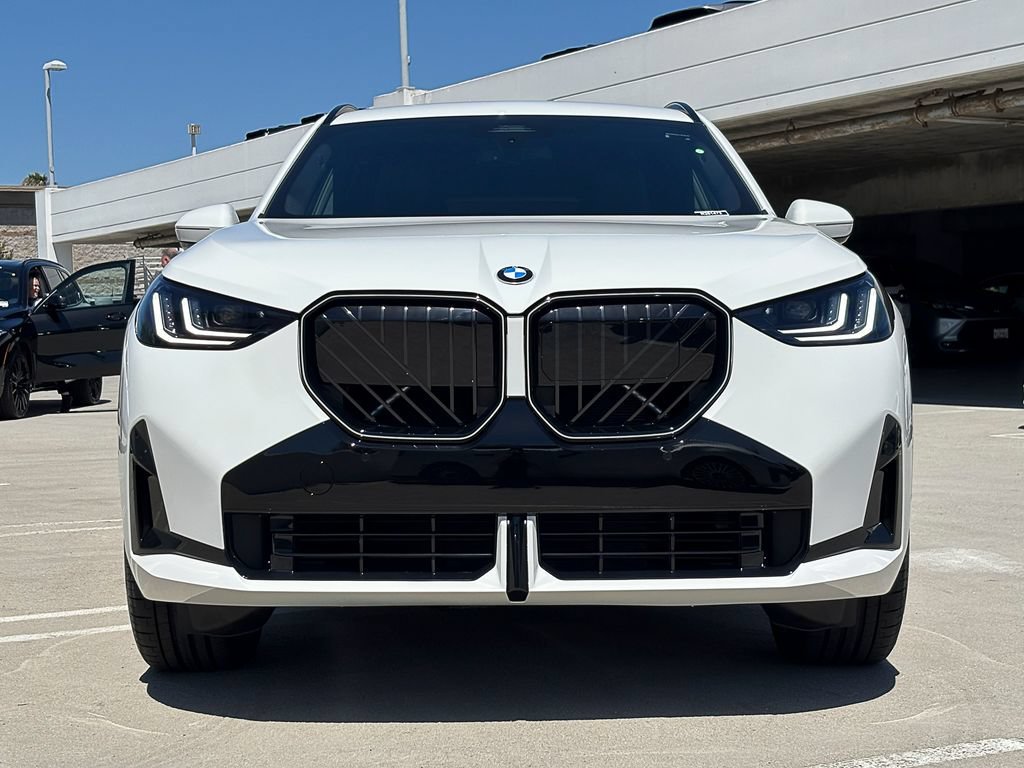 New 2026 Alpine White BMW 30 xDrive image 2