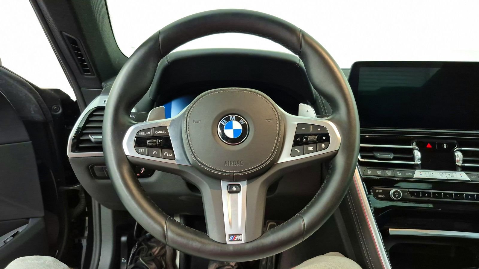 Used 2025 Black BMW 840i image 28