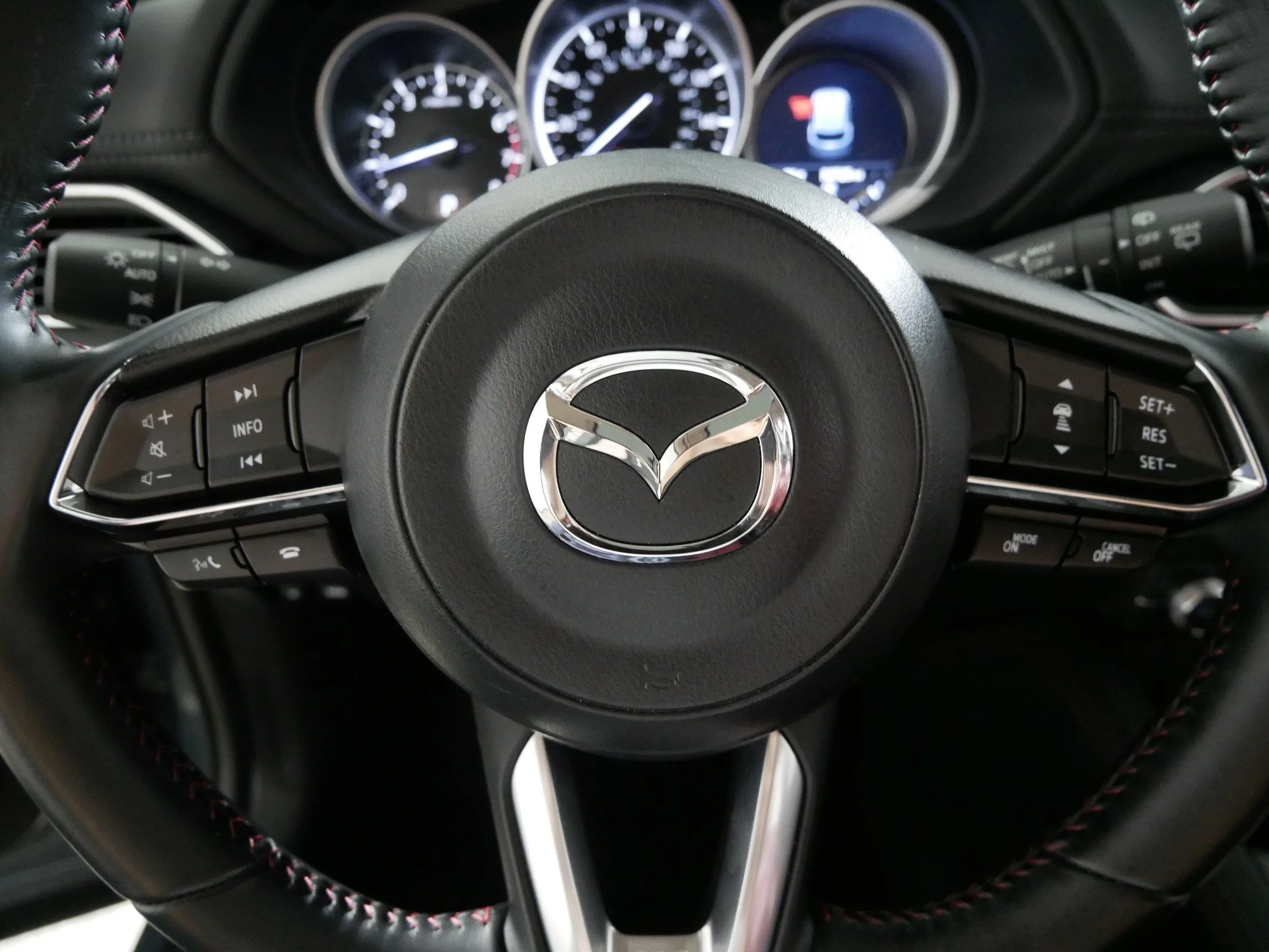 Used 2025 Polymetal Gray Metallic Mazda 2.5 S Carbon Edition image 25