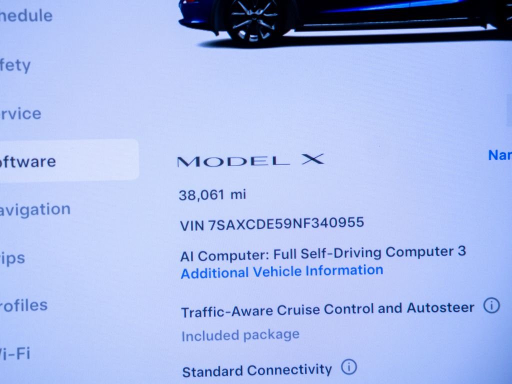 Used 2022 Deep Blue Metallic Tesla Base image 26