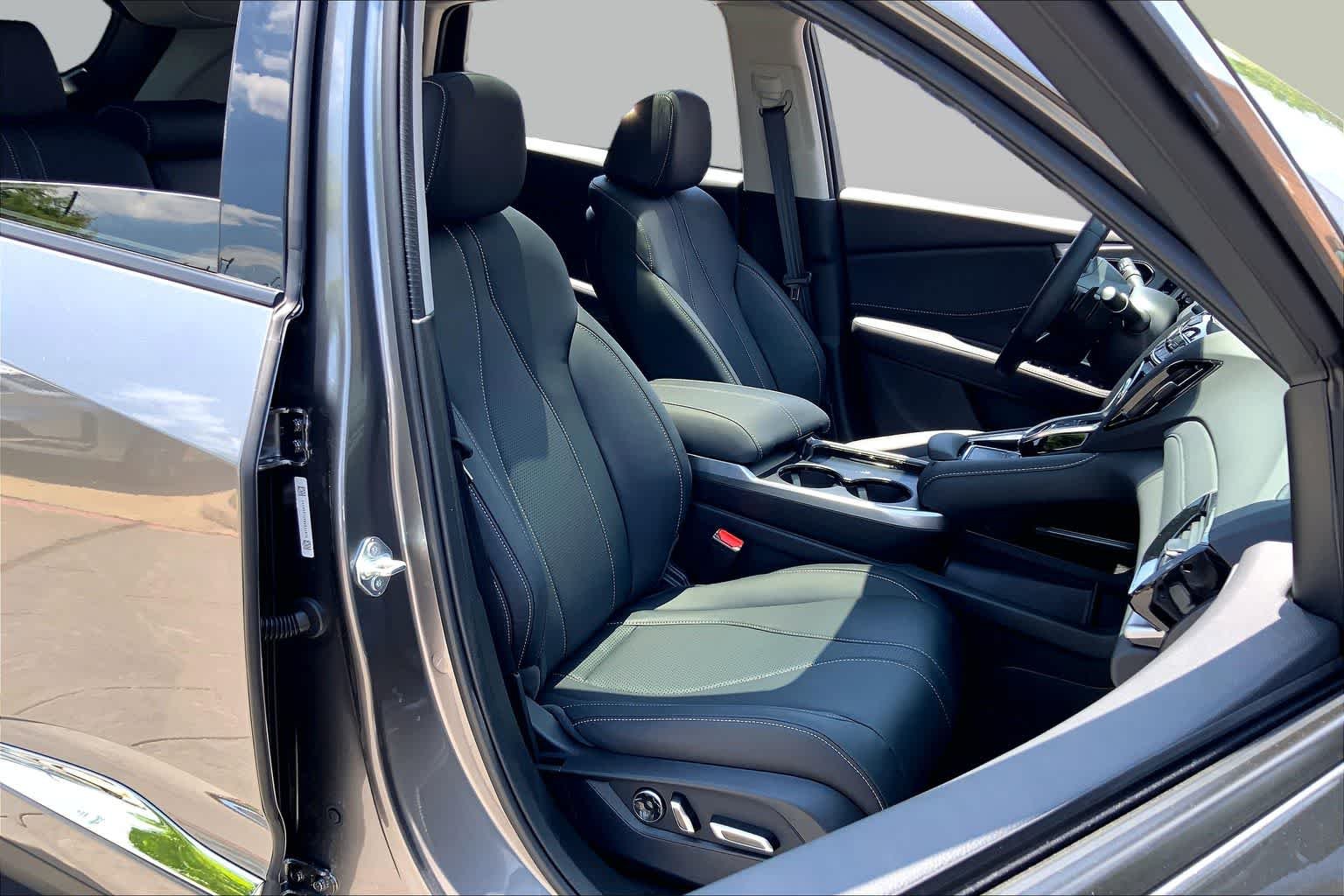Used 2026 Liquid Carbon Metallic Acura w/Technology Package image 9