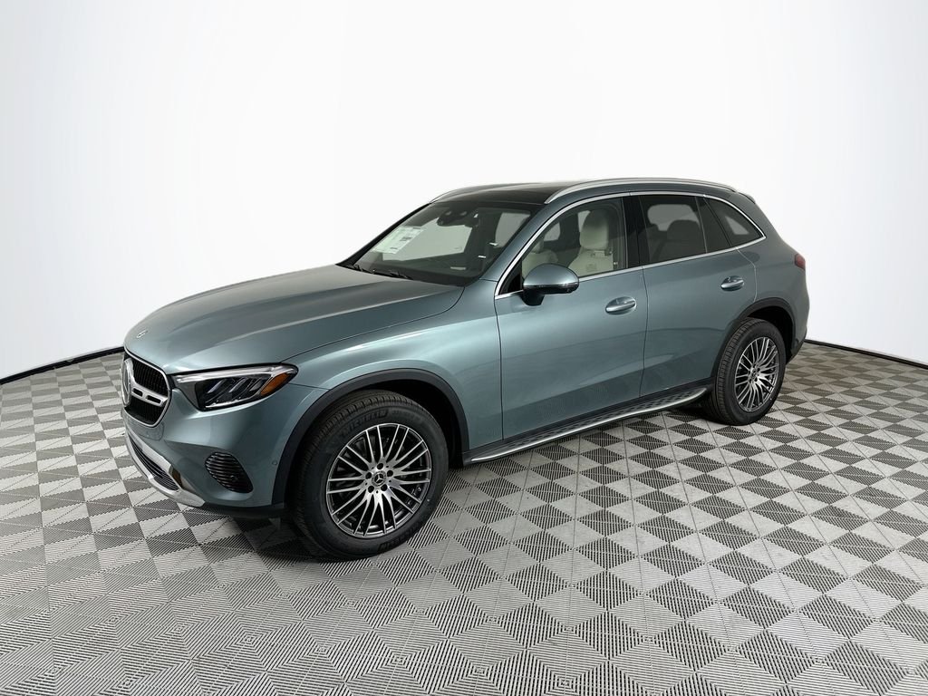 New 2026 Verde Silver Metallic Mercedes-Benz GLC 300 image 3