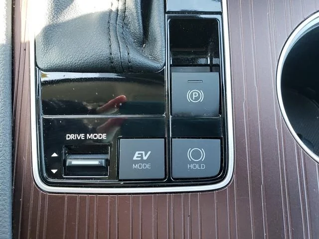 Used 2024 Beige Toyota XLE image 23