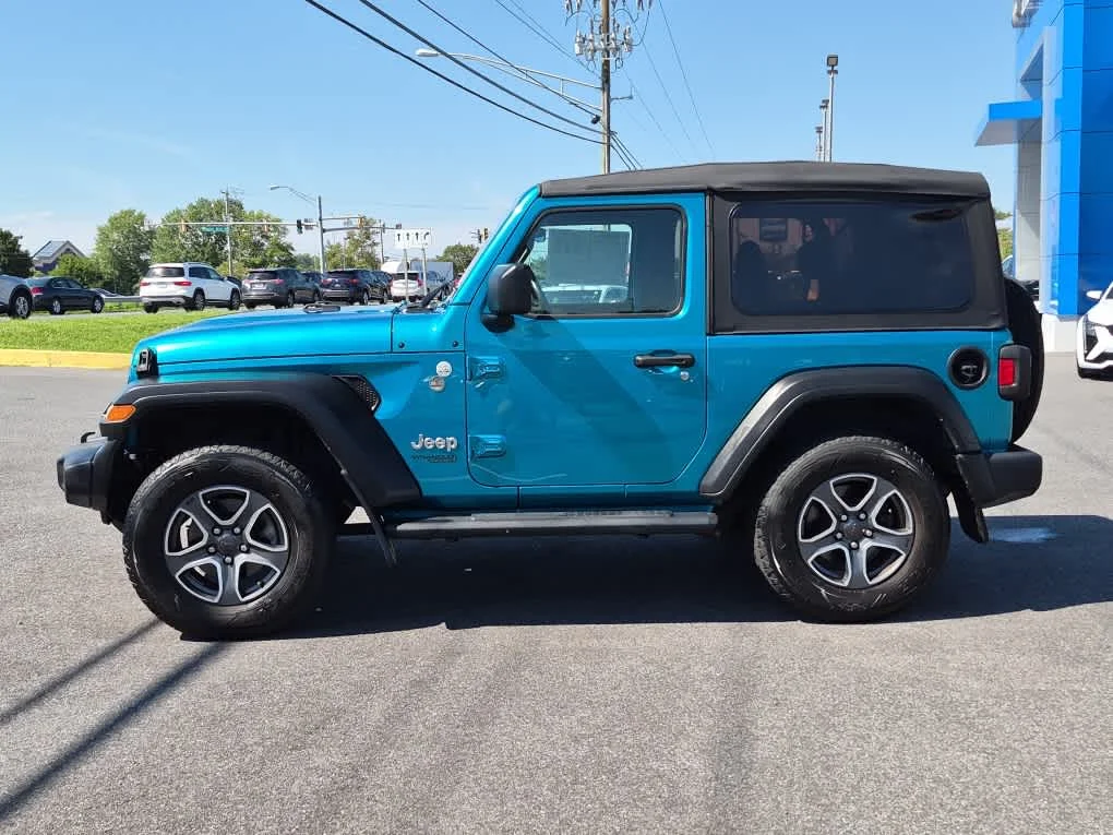 Used 2019 Bikini Pearlcoat Jeep Sport S image 5