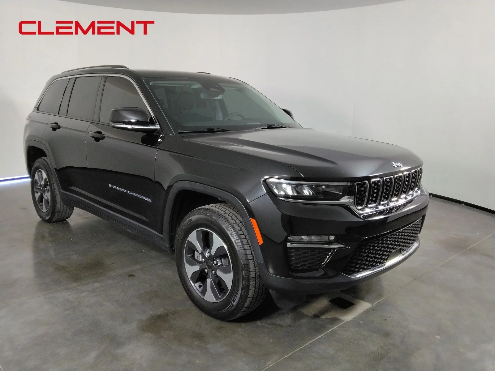 Used 2022 Black Jeep 4xe image 3