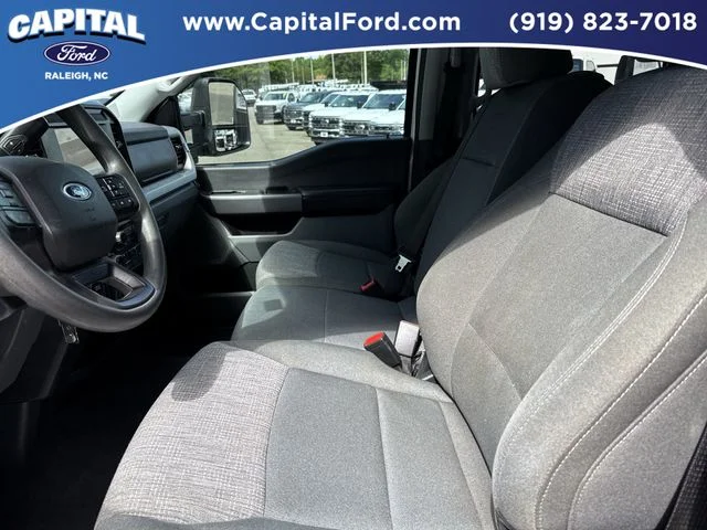Used 2025 White Ford XLT image 19