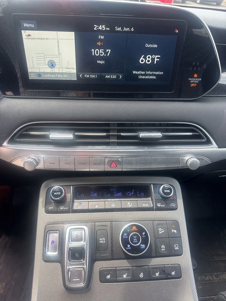 Used 2021 Black Hyundai Calligraphy image 2